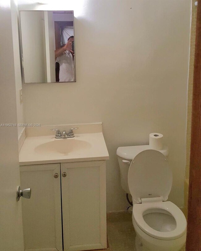 Building Photo - 27660 SW 162nd Ave