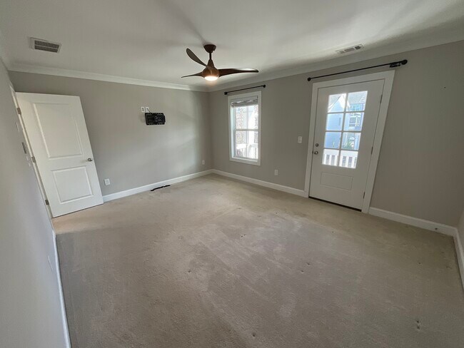 Building Photo - 2308 Echelon Ln