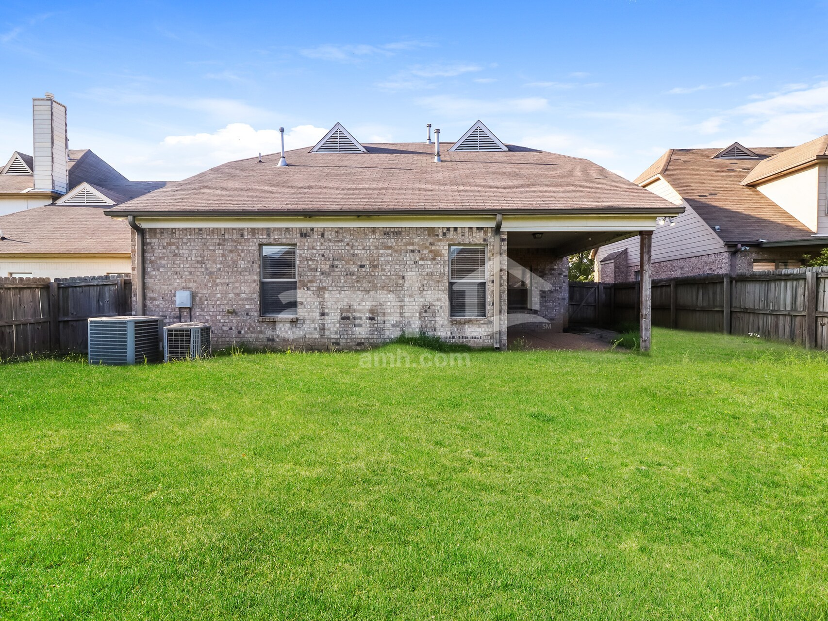 Building Photo - 440 Green Willow Cv