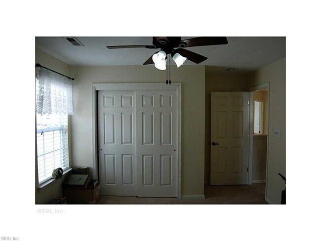 Building Photo - LAKE FRONT CONDO