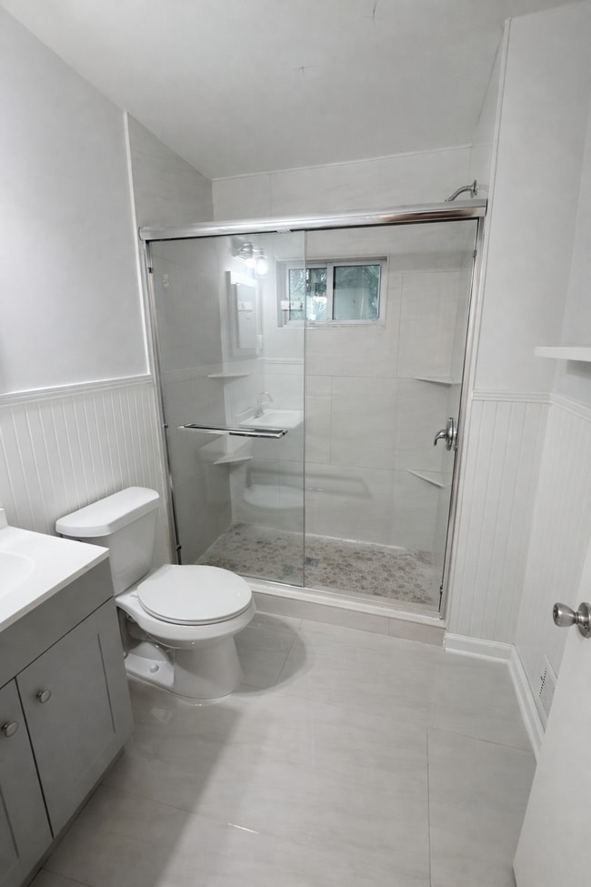 Building Photo - 1127 Clifton Rd N E