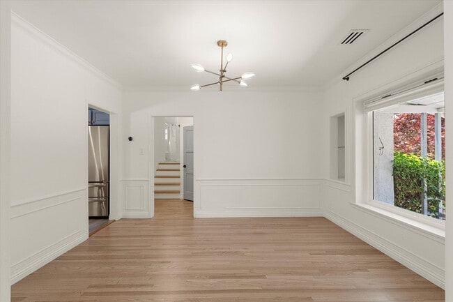 Building Photo - This beautifully updated 4-Bed, 2-Bath Home in Glenoaks Canyon is now available!