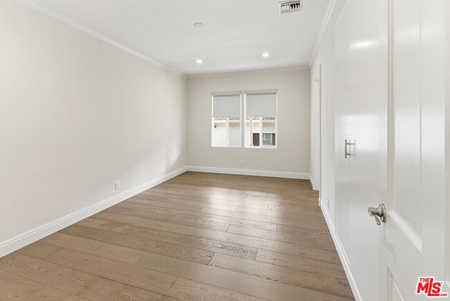 Building Photo - 1532 Glendon Ave