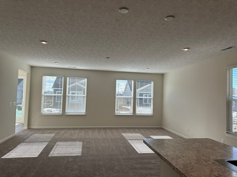 Building Photo - 1242 Fairstone Dr