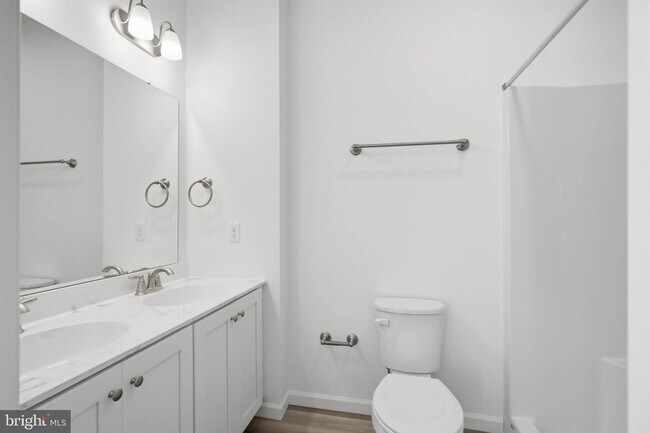 Building Photo - 114 Hillard Fld