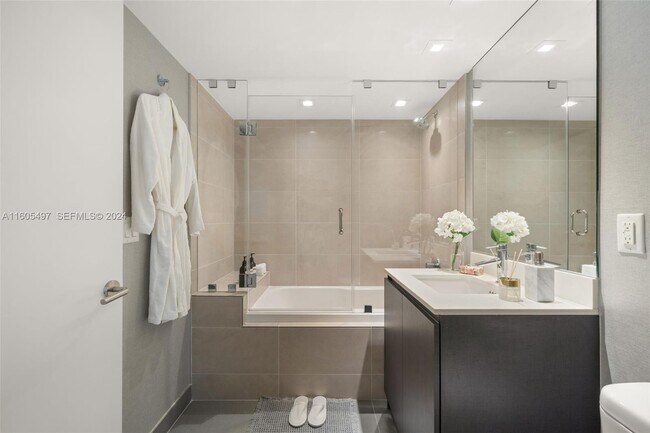 Building Photo - 6620 Indian Creek Dr