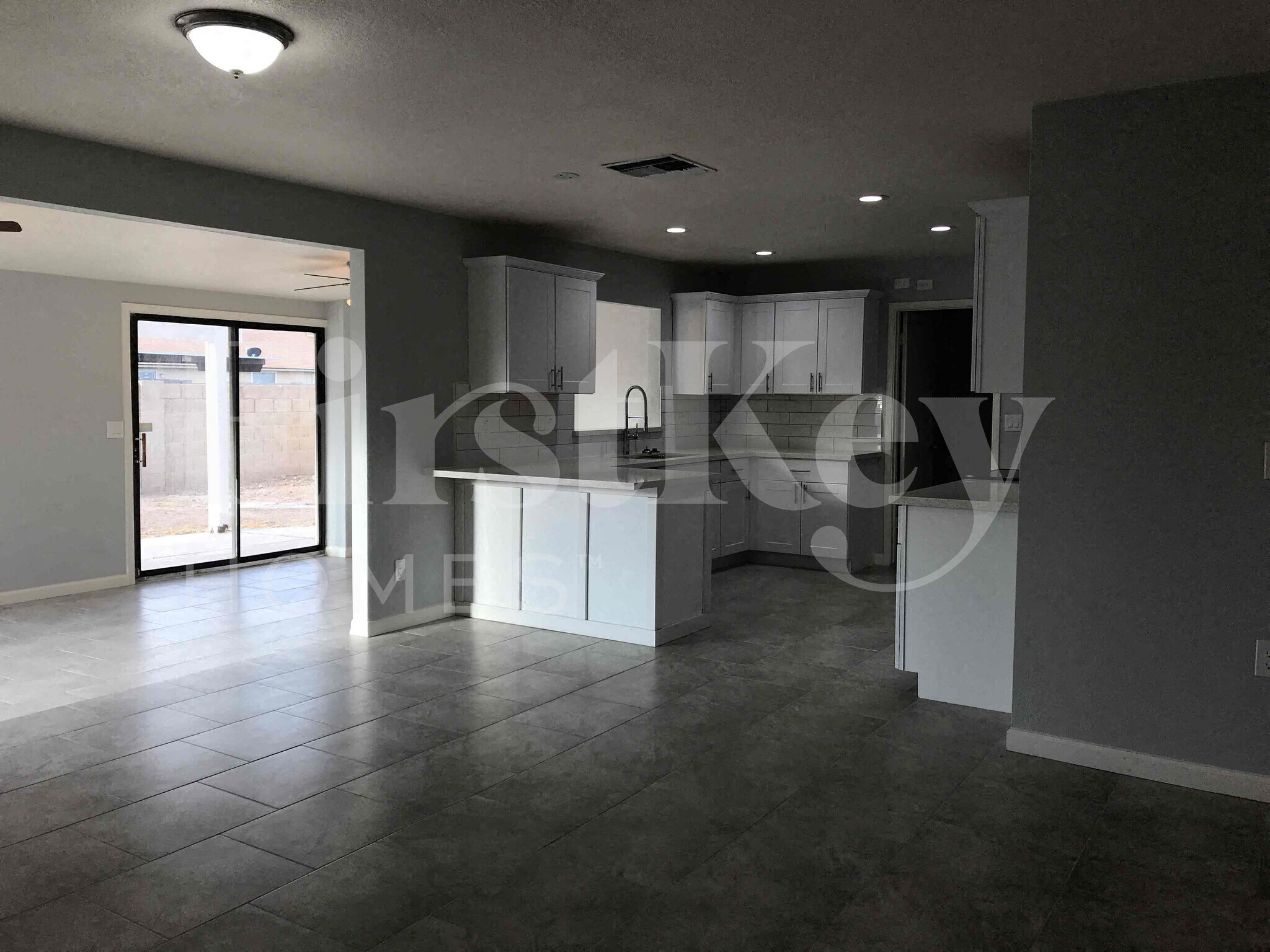 Building Photo - 8923 W Harmont Dr