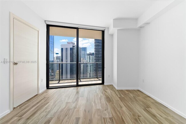 Building Photo - 801 S Miami Ave