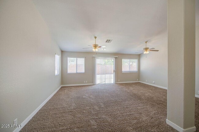 Building Photo - 8407 W Monte Vista Rd