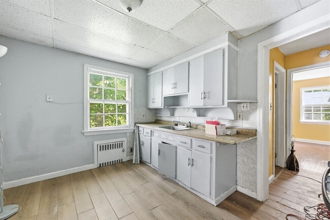 Building Photo - 10 McGotty Pl