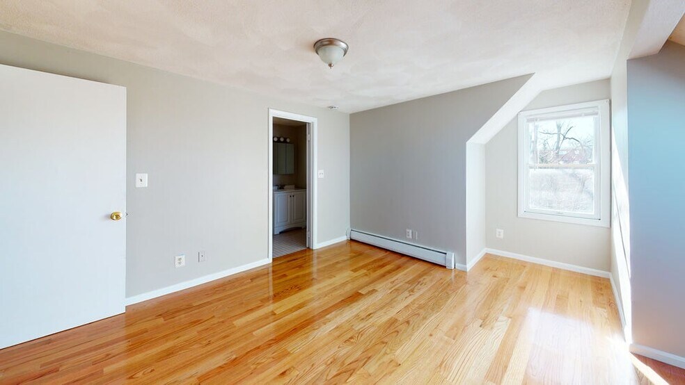 Building Photo - 27 Kelley Ct