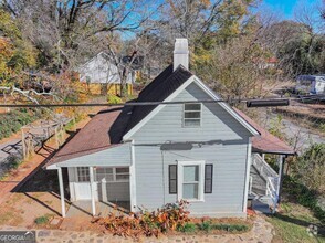 Building Photo - 5853 Maiden Ln