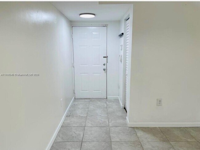 Building Photo - 2600 S University Dr