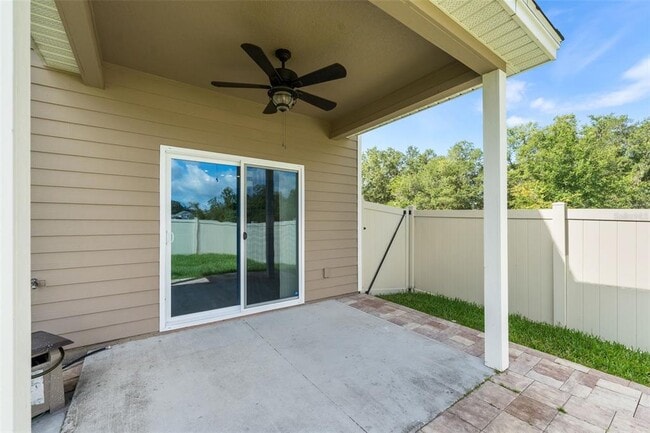 Building Photo - 8008 SW 62nd Ct