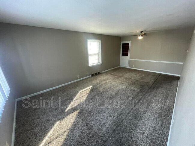 Building Photo - 8356 Elmore Ave