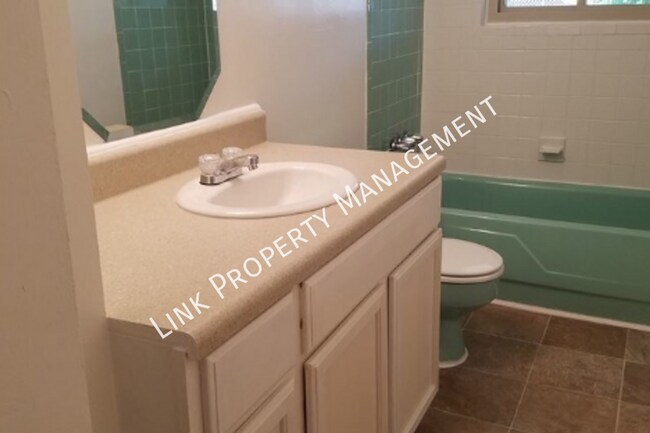 Building Photo - 4702B Murray Lake-