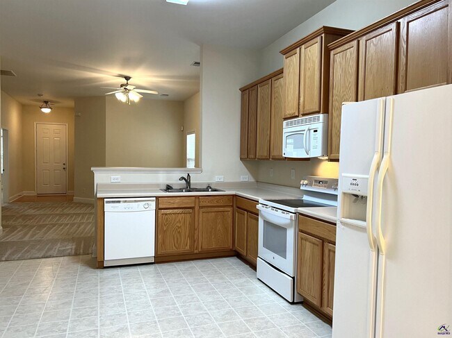 Building Photo - 323 Harvest Walk