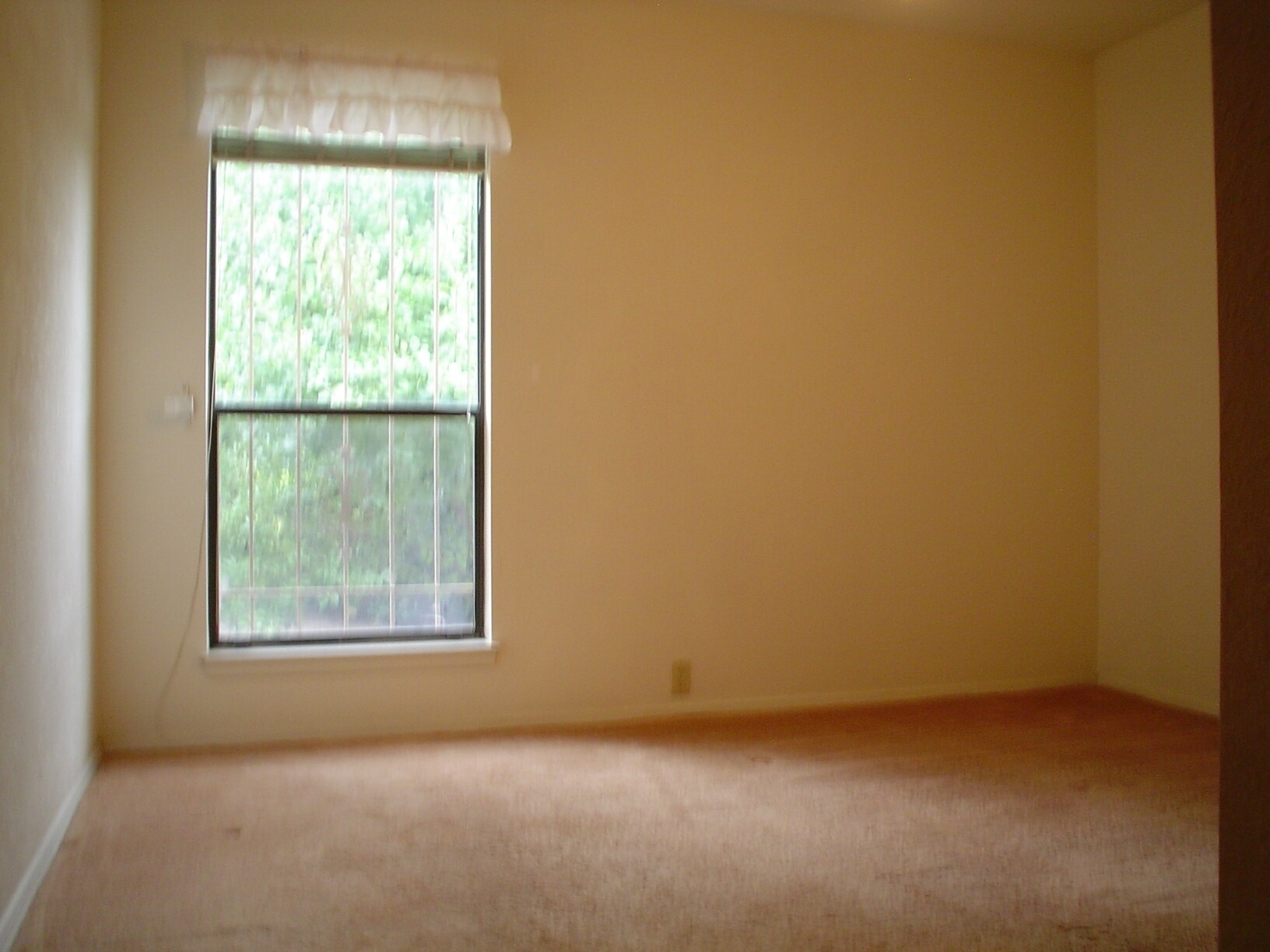 Building Photo - 5501 Vista Sandia NE