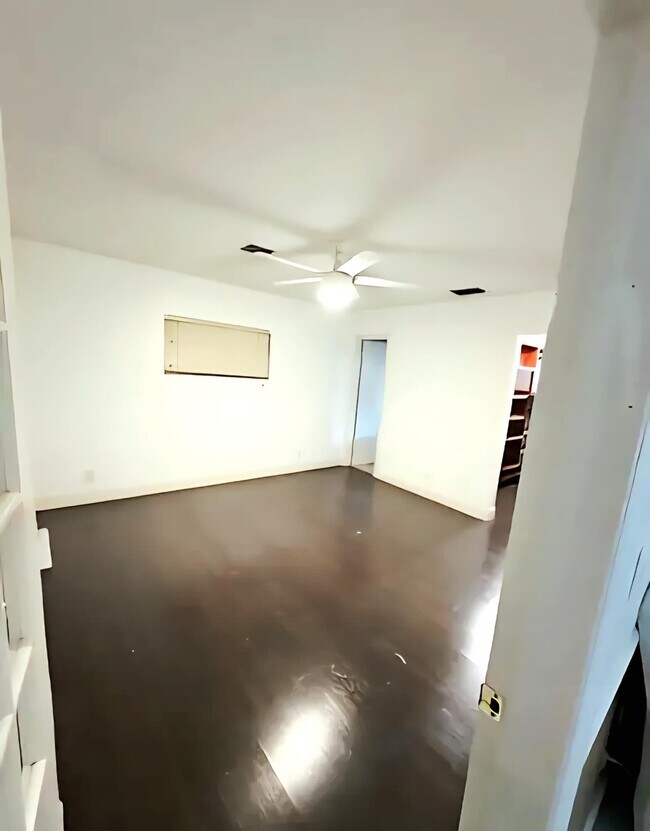 Building Photo - 19323 Carolina Cir