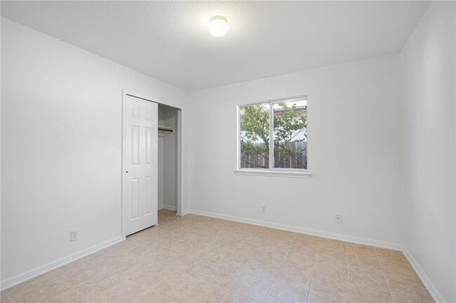 Building Photo - 5608 Netleaf Rd