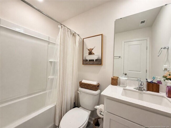 Building Photo - 225 David Hl Dr