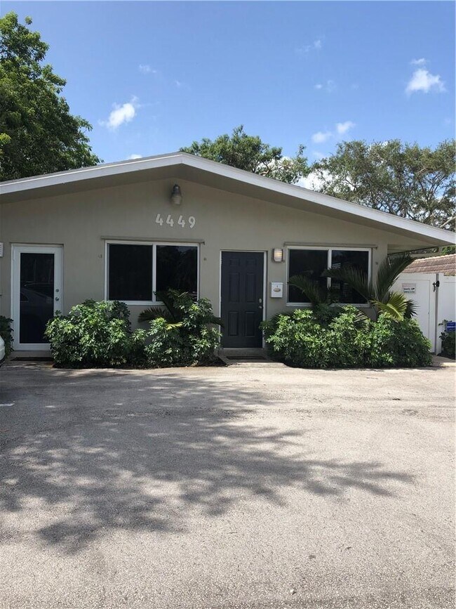 Primary Photo - 4449 Stirling Rd