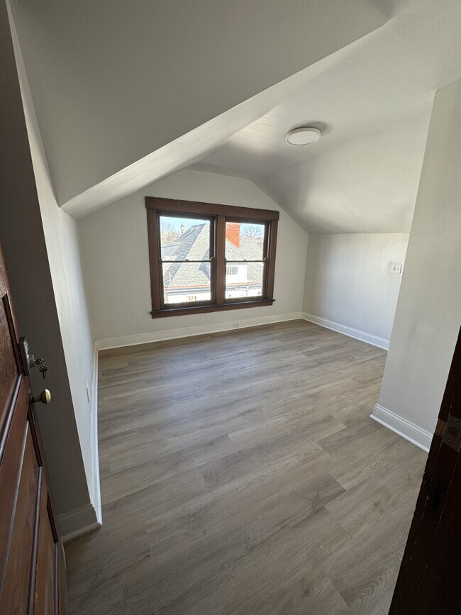 Building Photo - 2241 Burnet Ave