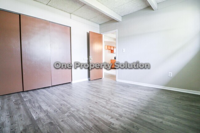 Building Photo - 1309 Logan St