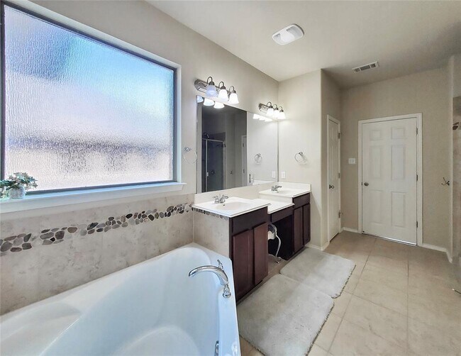Building Photo - 1436 Lindo Dr
