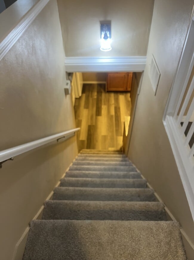 Building Photo - 114 Moffett Ave