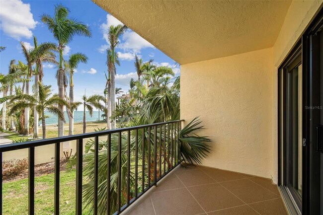 Building Photo - 7550 Sunshine Skyway Ln S