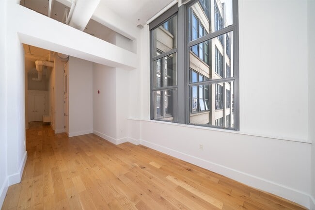 Building Photo - 50 Dey St