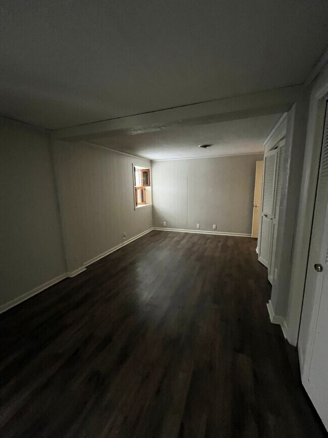 Building Photo - 1801-1803 N Forest Ave