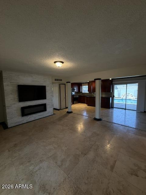 Building Photo - 3724 W Gardenia Ave