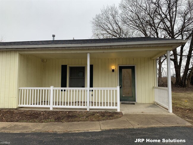 Primary Photo - 2 br, 1 bath Apartment - 6400 Gillis Dr Ste A