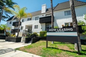 Building Photo - Buena Ventura