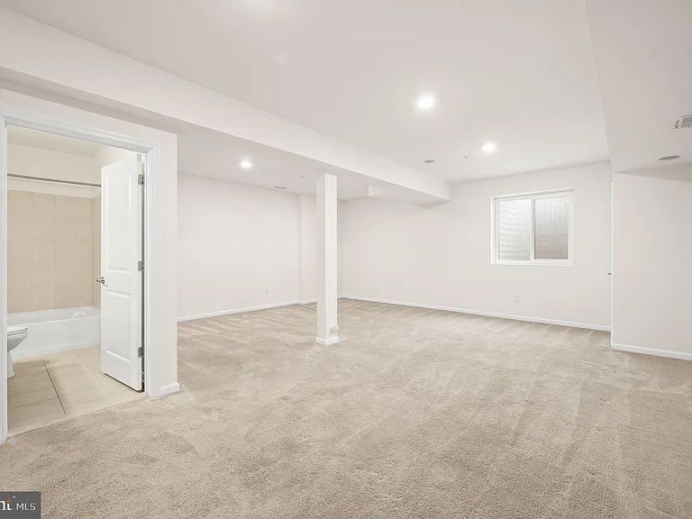 Building Photo - 3413 Bergamont Way