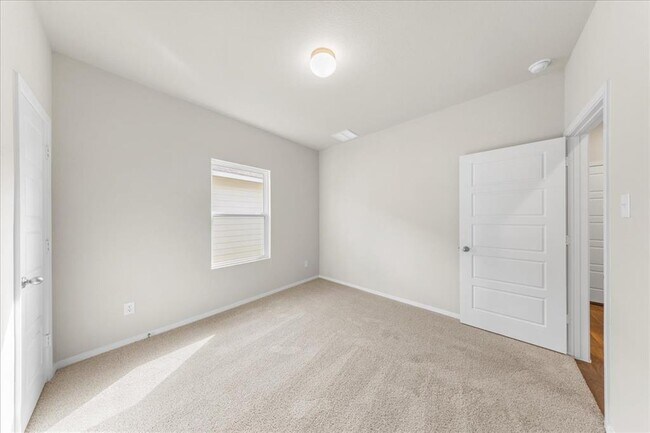 Building Photo - 211 Estallo Wy