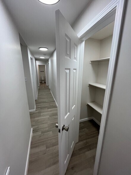 Building Photo - 1155 Hartley St