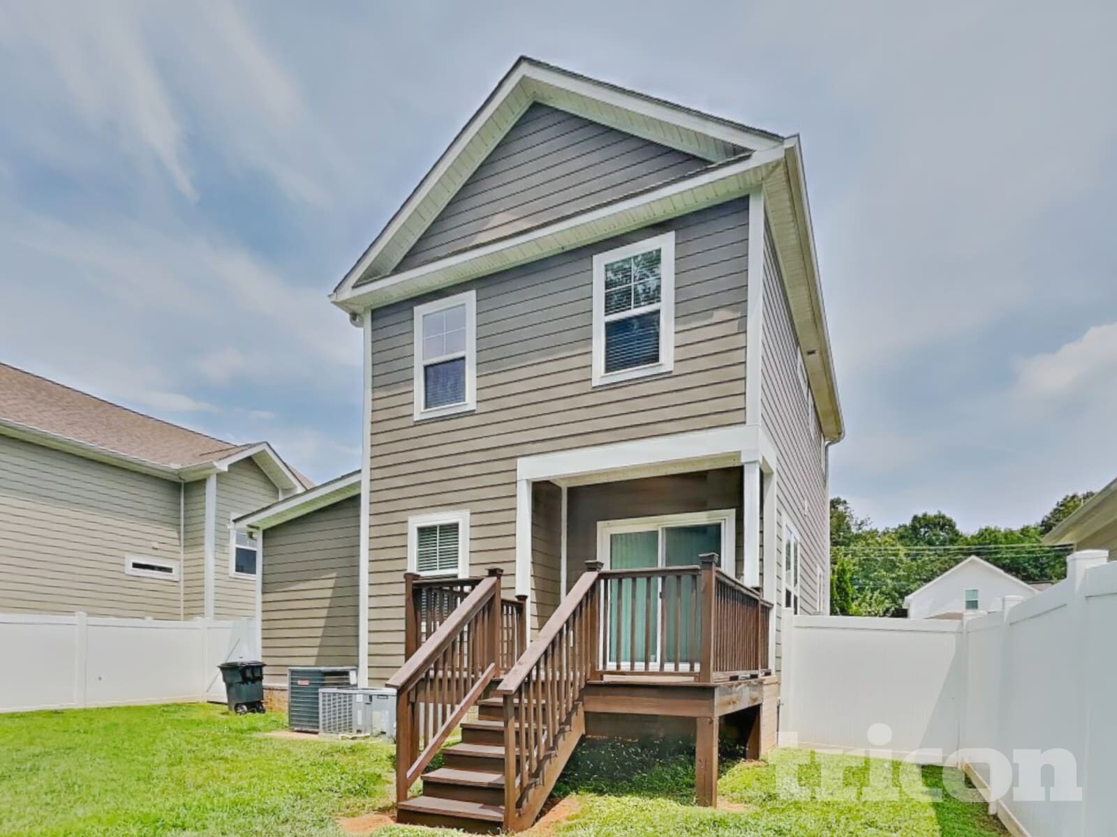 Building Photo - 15 Sycamore Ridge W