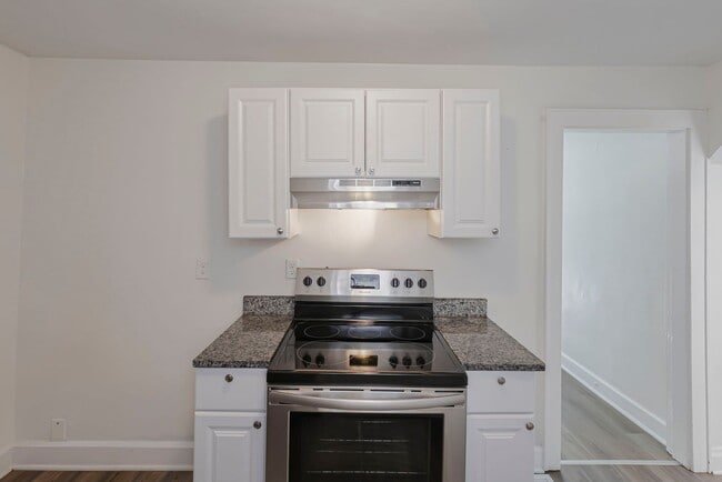 Building Photo - 450 S Terrace Ave