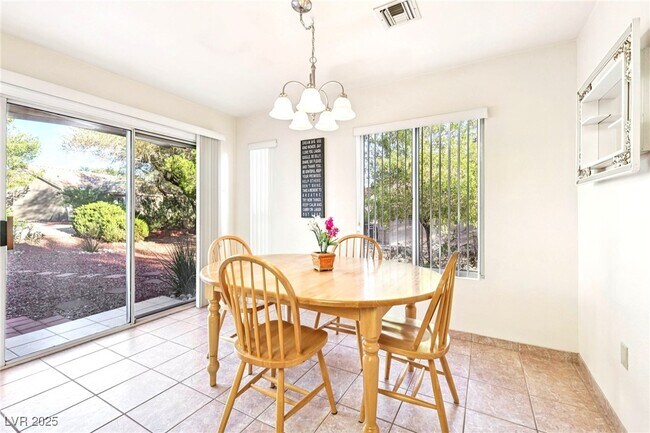 Building Photo - 3013 Sungold Dr