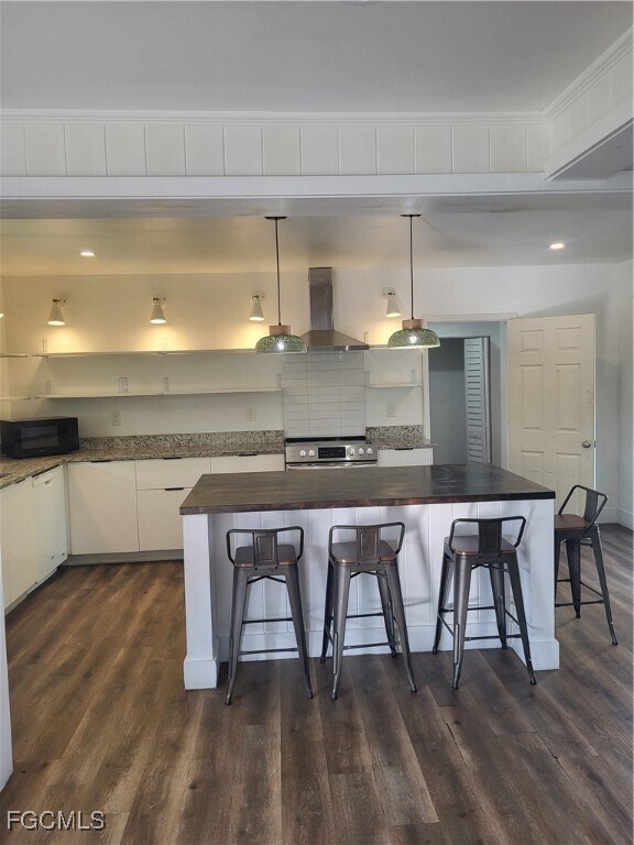 Building Photo - 2027 Maravilla Cir