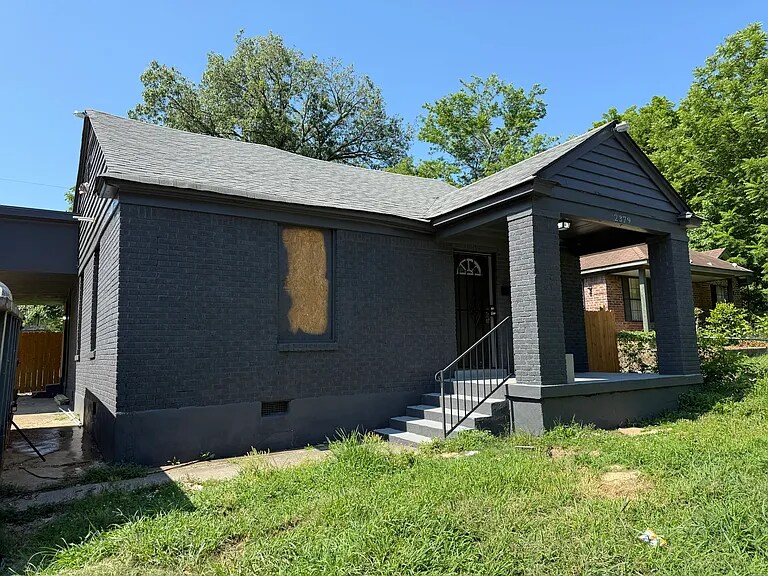 Building Photo - 2379 Saratoga Ave