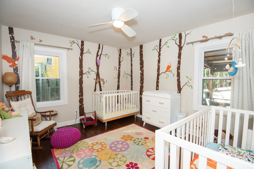 Building Photo - 1096 Oakfield Dr SE