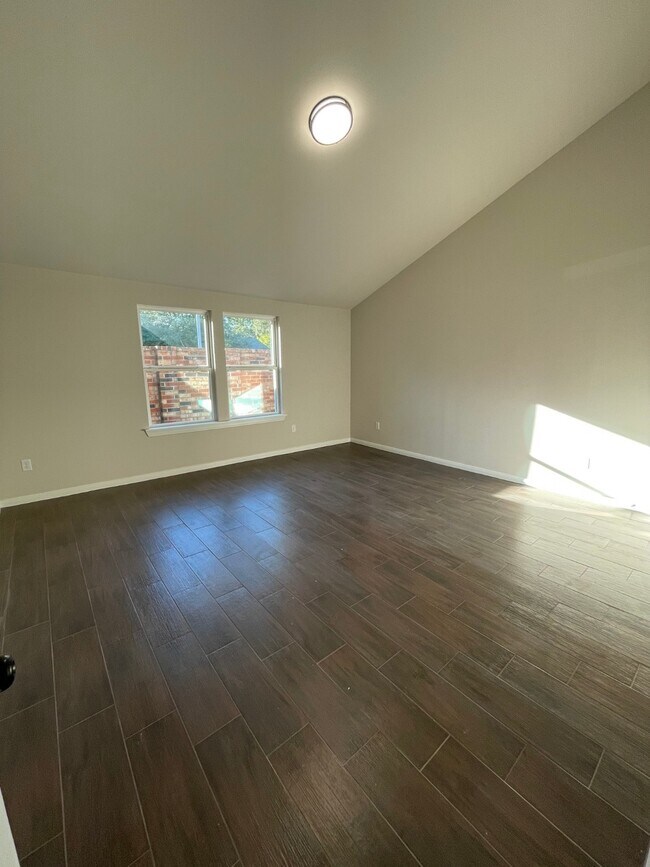 Building Photo - 13122 Stillington Dr