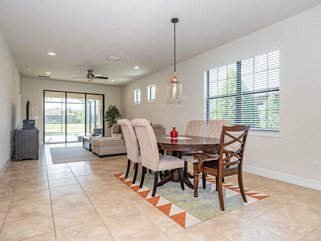 Building Photo - 5163 Longhorn Dr
