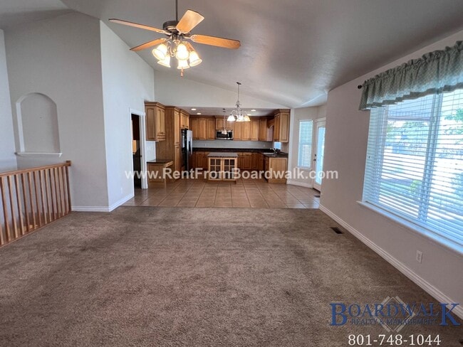 Building Photo - SPECTACULAR 5 Bed home in South Jordan!
