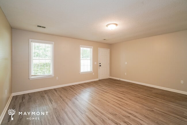 Building Photo - 213 Taylor Dr