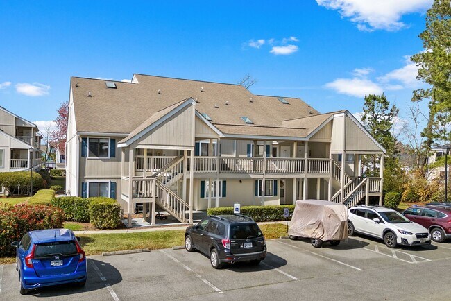 Building Photo - Seasonal Rental Available 9/10/25-3/31/26